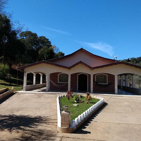 Sitio Dos Rodrigues Villa Lindóia Екстериор снимка